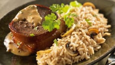 Tournedos à la coriandre et au riz aux champignons