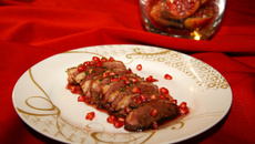 Magret de canard, aiguillettes de canard sauce à la grenade