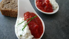 Cuillère apéritive purée de poivron & fromage de chèvre