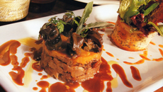 Effilochée de Canard fermier Label Rouge confit et escargots au vinaigre de Xerès