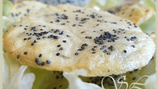 Tuiles au Roquefort