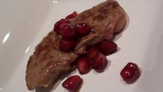 Escalopes de foie gras poêlées à la grenade balsamique