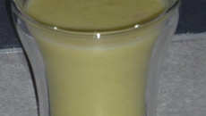 Velouté de pommes de terre brocoli aux poivrons et fromage frais