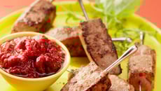 Mini-brochettes de foie de veau et chutney de framboise