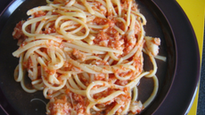 Linguine à la bolognaise de poisson