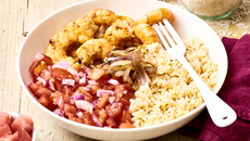 Crevettes marinées, salsa, riz sauté
