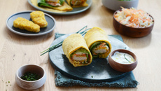 Wraps de lentilles corail aux tenders et coleslow