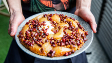 Tatin poire & cacahuètes des landes