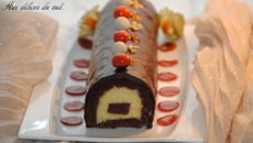 Bûche choco, limoncello et cœur de fraises