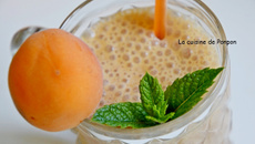 Smoothie aux abricots, melon, pêche et guarana blanc