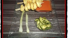 Brochettes de tortellini jambon-emmenthal en vert et rouge