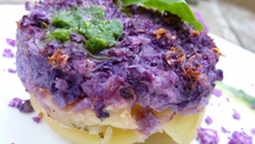 Gratin à la sablée de chou fleur violet, émulsion de basilic