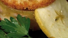 Foie gras de canard du Sud-ouest en crumble de pommes