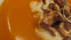 Crème de butternut aux girolles crémeuses