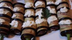 2 aubergines roulées au fromage blanc