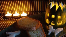 Cake fondant à la courgette et au saumon