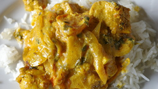 Bouchées de poulet épicées au lait de coco