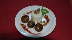 Panna cotta au Roquefort, figues au pineau des Charentes rosé