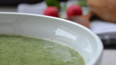 Velouté aux fanes de radis