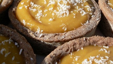 Tartelettes à la mangue, à la cannelle & au cacao