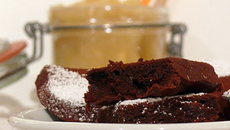 Carrés au chocolat et aux fruits