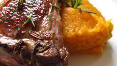 Côtes d'agneau au romarin, purée de patate douce