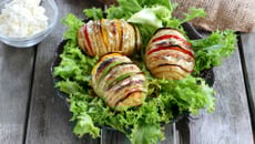 Pommes de terre à la suédoise aux poivrons et fromage frais