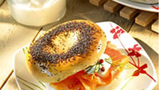 Bagels aux oignons et graines de pavot