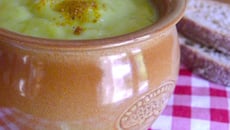 Velouté de poireaux au citron et curry doux