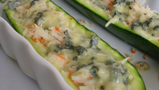 Courgettes farcies au surimi et au roquefort
