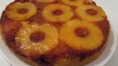Gâteau caramélisé renversé à l'ananas