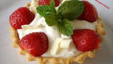 Tarte au chocolat blanc et fraises rapide