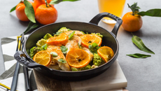 Aiguillettes de Poulet à la Clémentine de Corse et Chou Romanesco