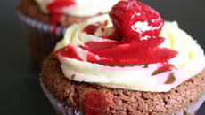 Cupcakes chocolat, mascarpone et framboises