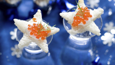 Bouchées de Noël aux oeufs de saumon de Norvège