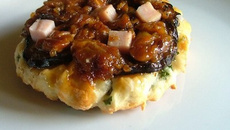 Mini tatins champignons & aubergines, pâte pesillée