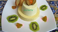 Mousse de mangue, coco et chocolat blanc, tuile à l'orange