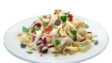 Tagliatelles aux tomates séchées, artichauts et Philadelphia