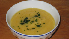 Crème de chou-fleur au lait d'amande