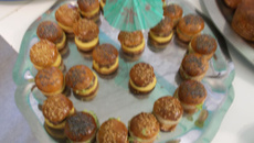 Mini burgers apéritif au foie gras et au saucisson