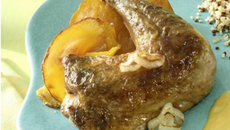 Cuisses de pintade au coulis de mangue