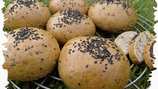 Petits pains semoule et sésame noir