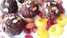 Boulettes pâte d'amande et fruits confits au chocolat