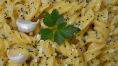 Pâtes à l'ail rapides