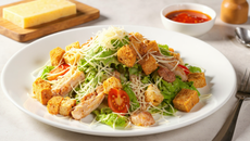 La vraie recette de la salade César avec son poulet