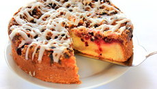 Crumble aux pommes et fruits rouges