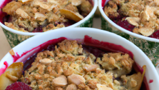 Crumbles individuels aux framboises et amandes