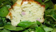 Cake courgette, camembert et saucisse blanche