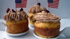 Cupcakes mais et cranberry, ganache montée praliné et chocolat lait