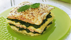 Lasagnes au saumon et aux épinards traditionnelles